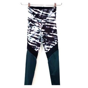 Never worn workout pants